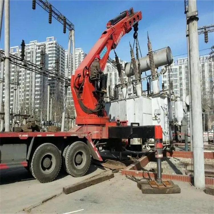 信丰县就近吊车出租|工地厂房吊装设备租赁|24小时高效响应