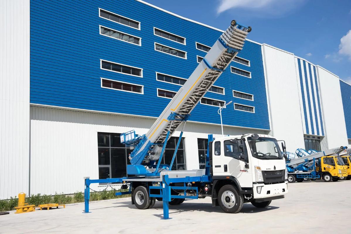 信丰县小型云梯车上料车租赁多少钱