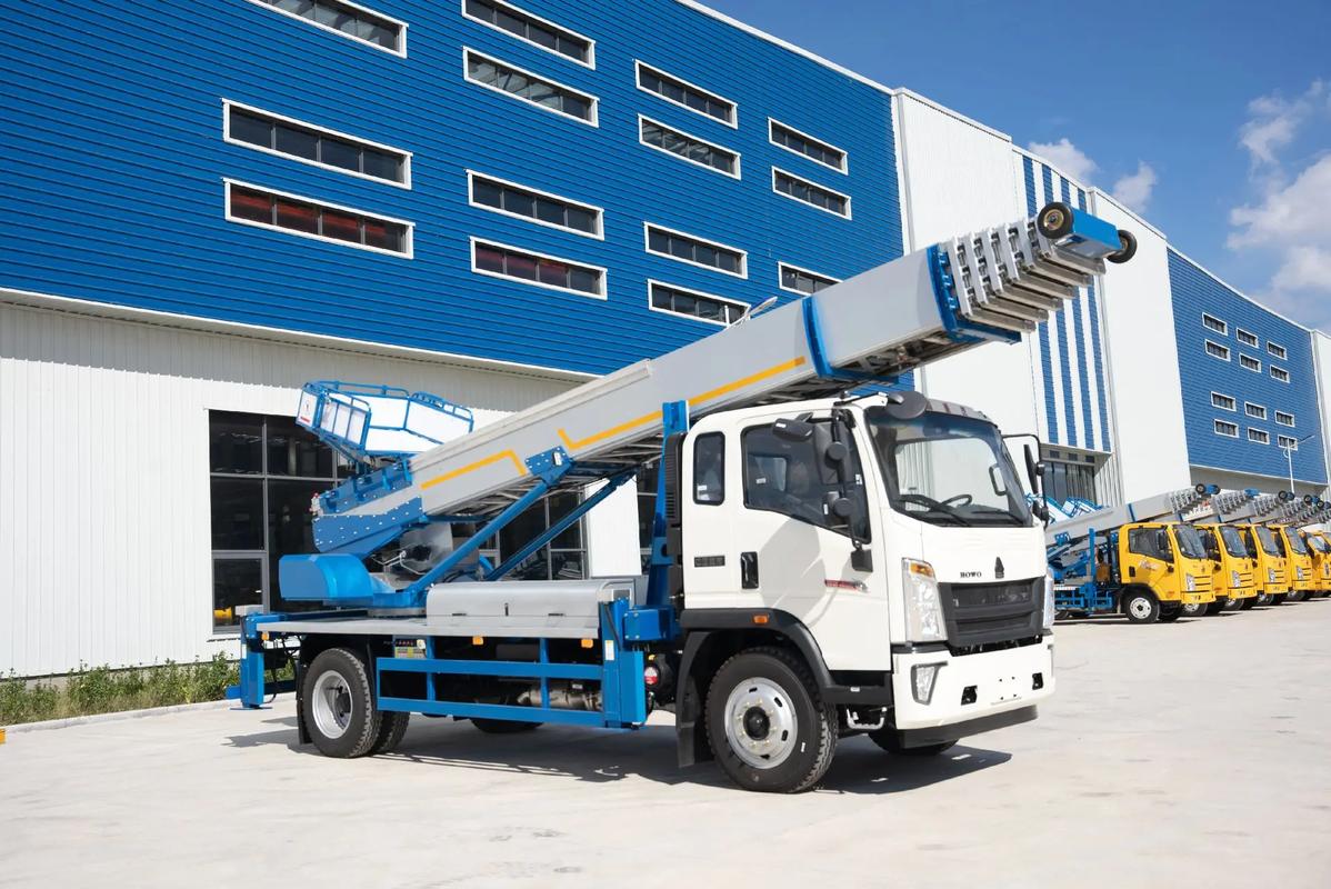 信丰县出租云梯车高空作业车 建筑垃圾搬运